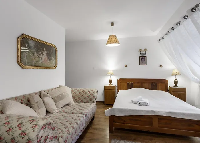 Inn Gosciniec Pod Brzozami